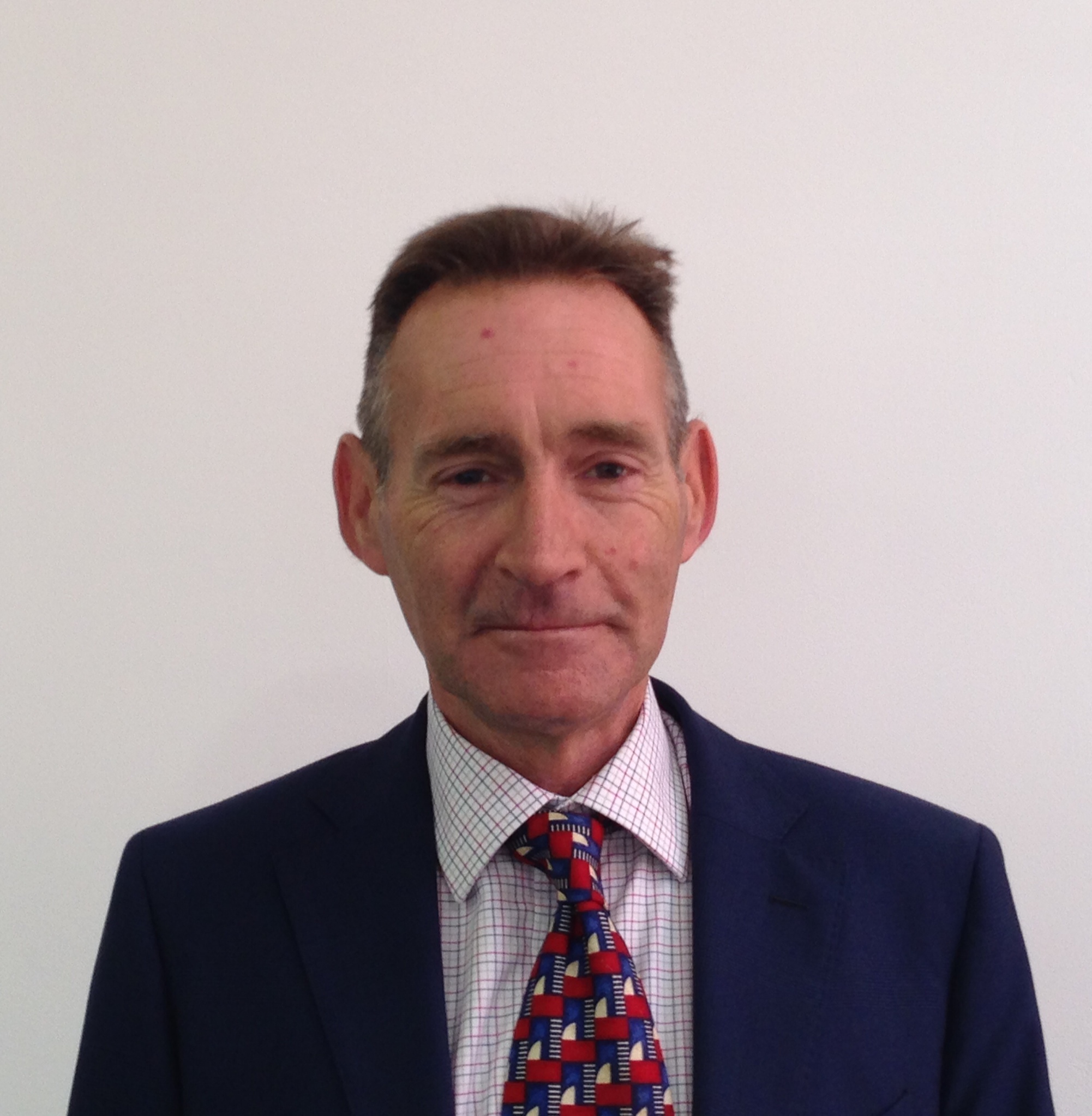 Simon Banks